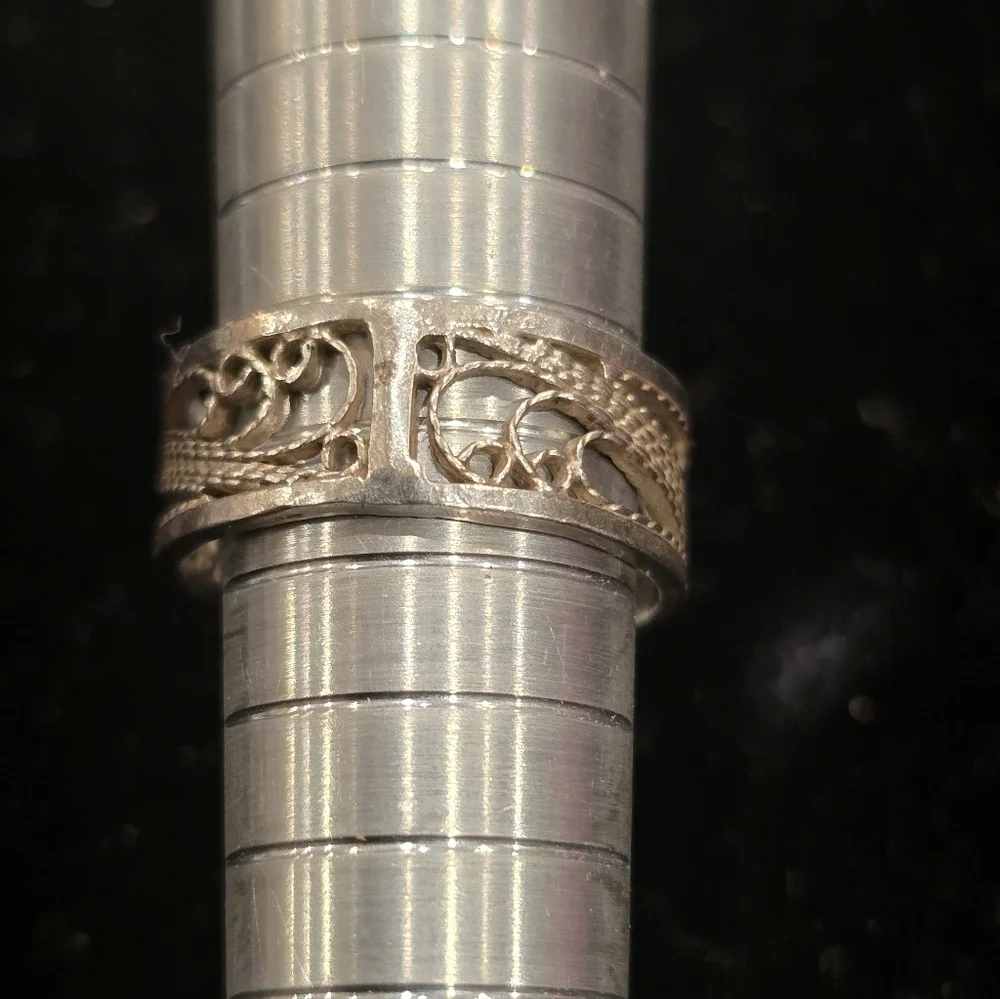 Blue Topaz And Sterling Silver Filigree Ring Size 6.75